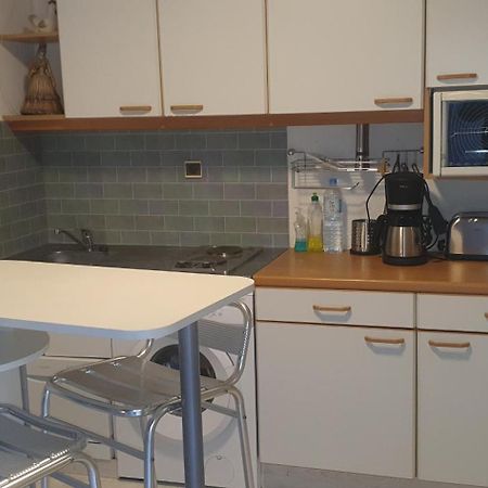 Joli Et Spacieux Studio Avec Garage Au Bord De Mer Frejus Luaran gambar