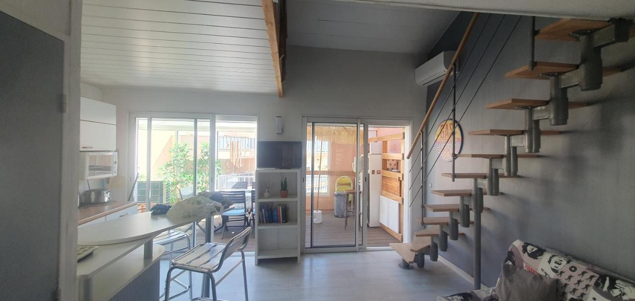 Joli Et Spacieux Studio Avec Garage Au Bord De Mer Frejus Luaran gambar