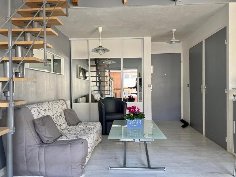 Joli Et Spacieux Studio Avec Garage Au Bord De Mer Frejus Luaran gambar